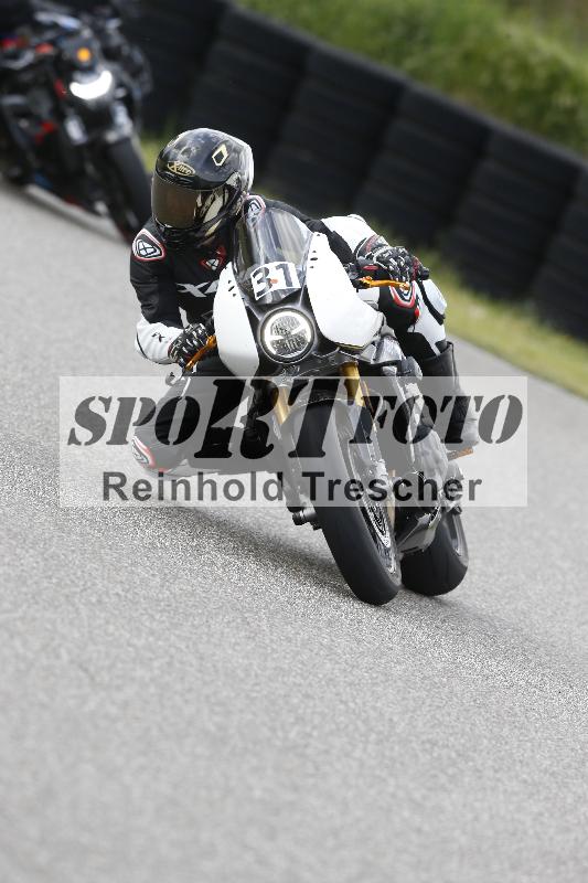 Archiv-2025/09 22.04.2025 Cornu Master School ADR/rot-rouge/31